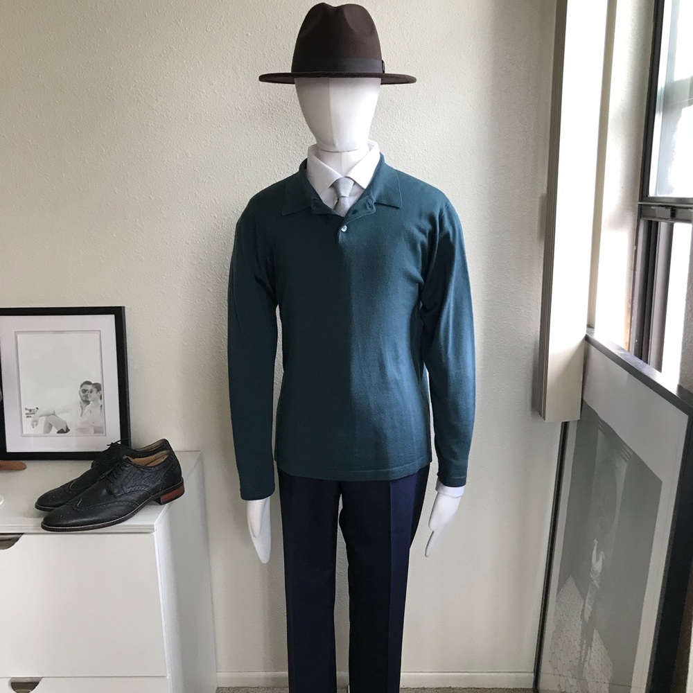 Banana republic long sleeve polo sweater in size M